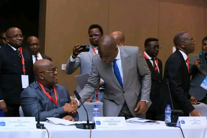  Présidentielle 2023 : Aux côtés de Fayulu, et d’autres candidats, Félix Tshisekedi participe au cadre de concertation de la CENI à Kinshasa